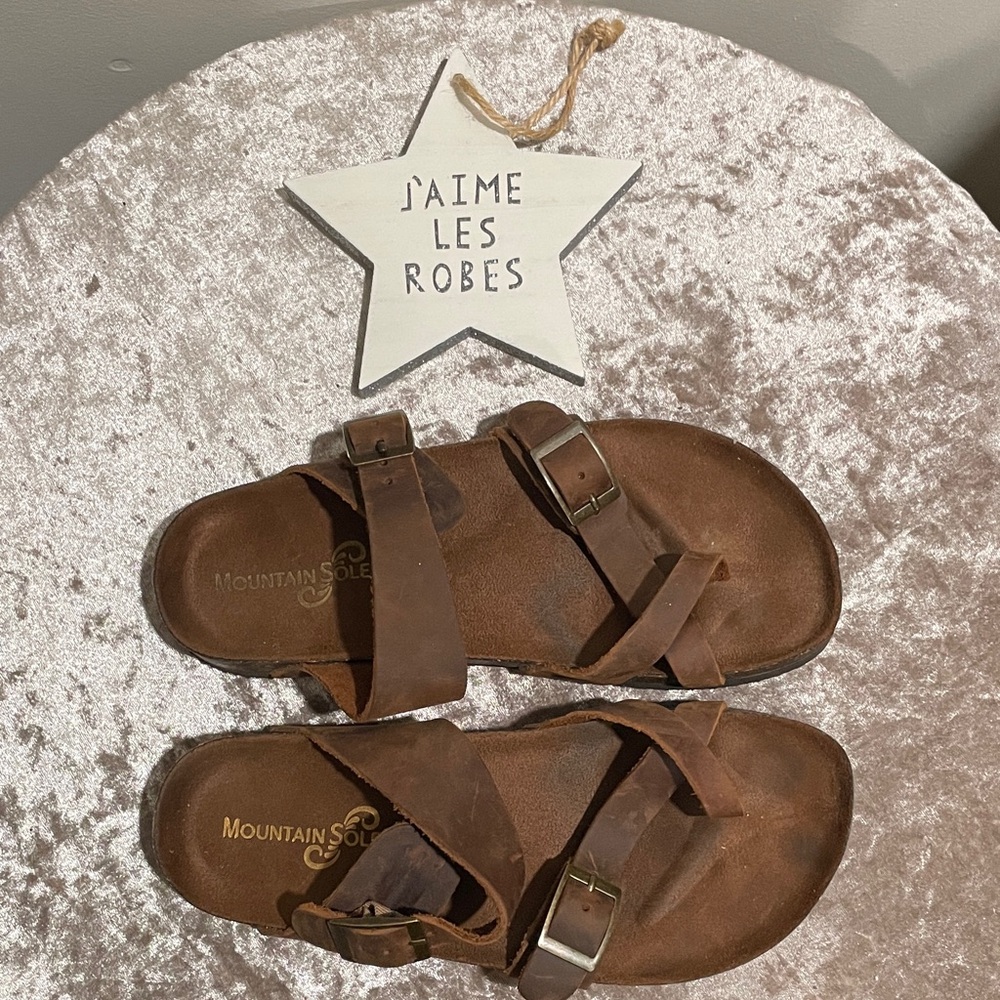MOUNTAIN SOLE Brown Leather Adjustable Sandals